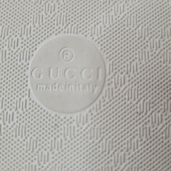 Gucci Marmont Platform Flip Flops w/Metal Emblem - Picture 6 of 10